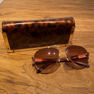 Tory Burch aviator sunglasses with case